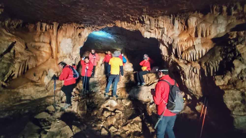 Tous. Cuevas del Tortero y el Candil