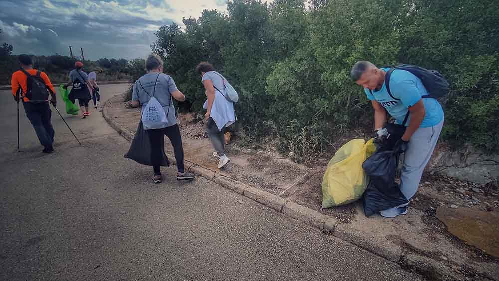 Jornada de limpieza en la montaña