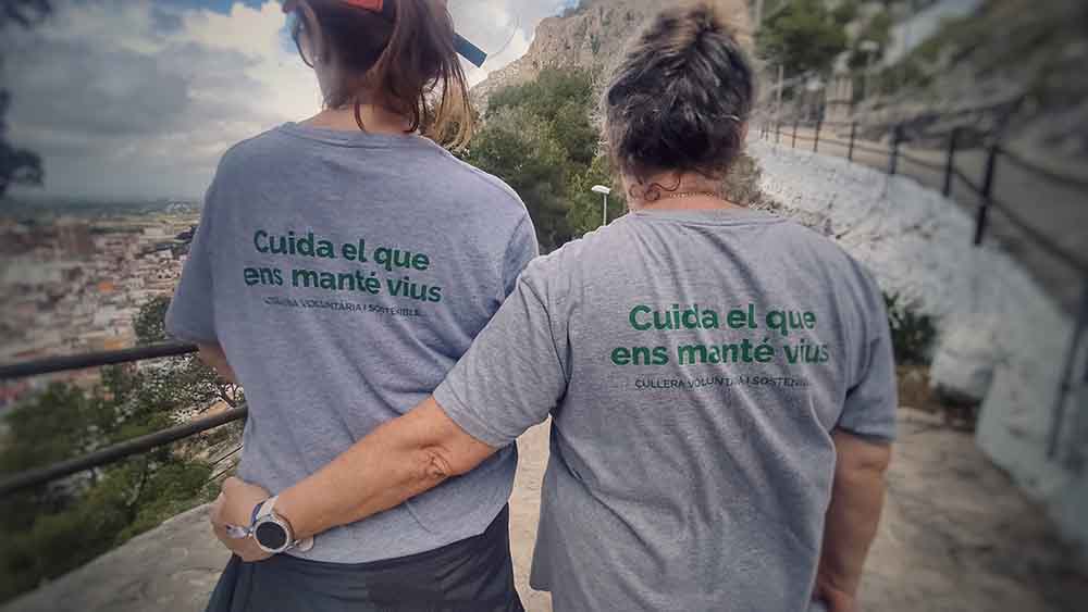 Jornada de limpieza en la montaña