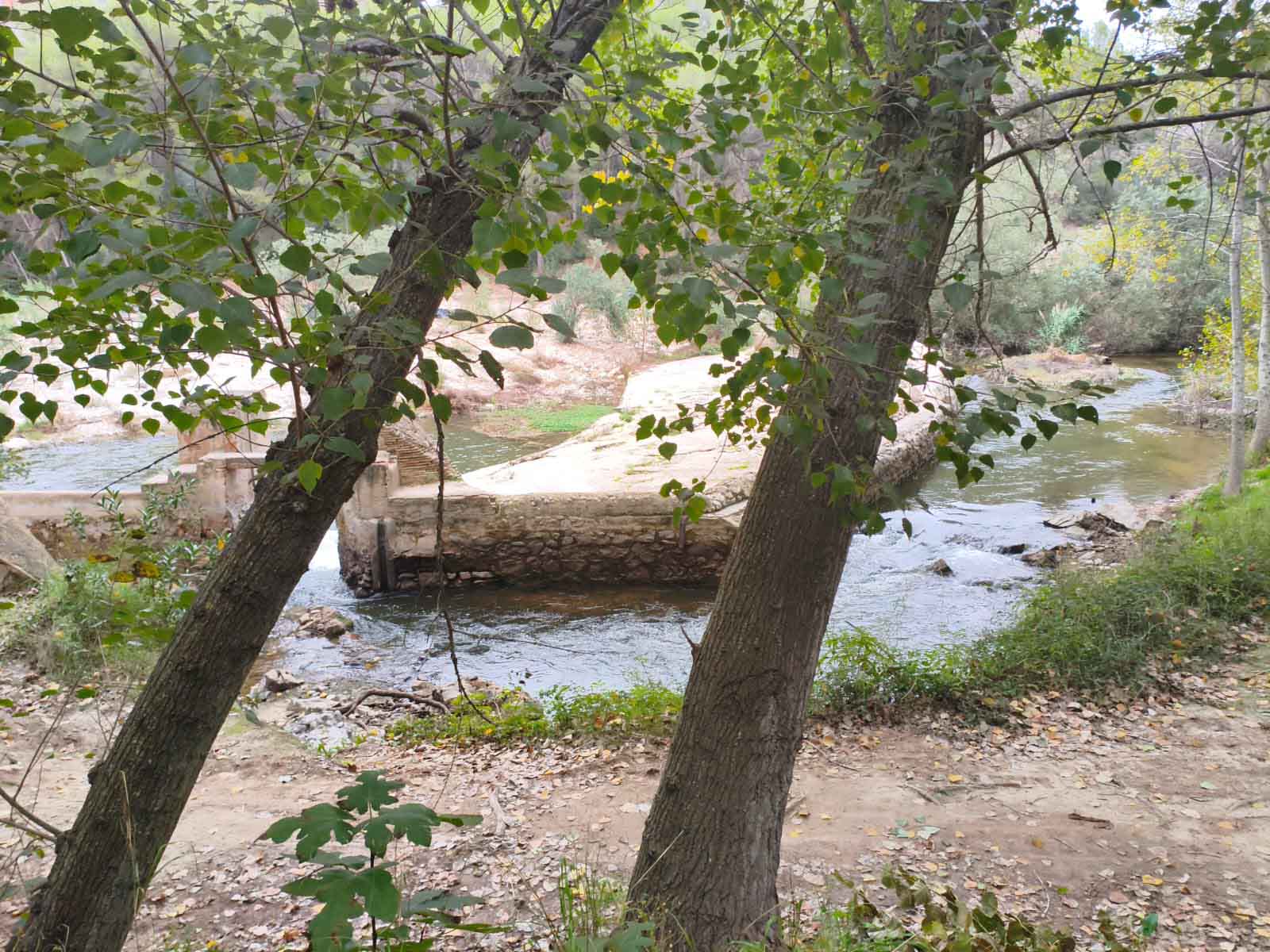 Bellús. Cova negra y arcadetes