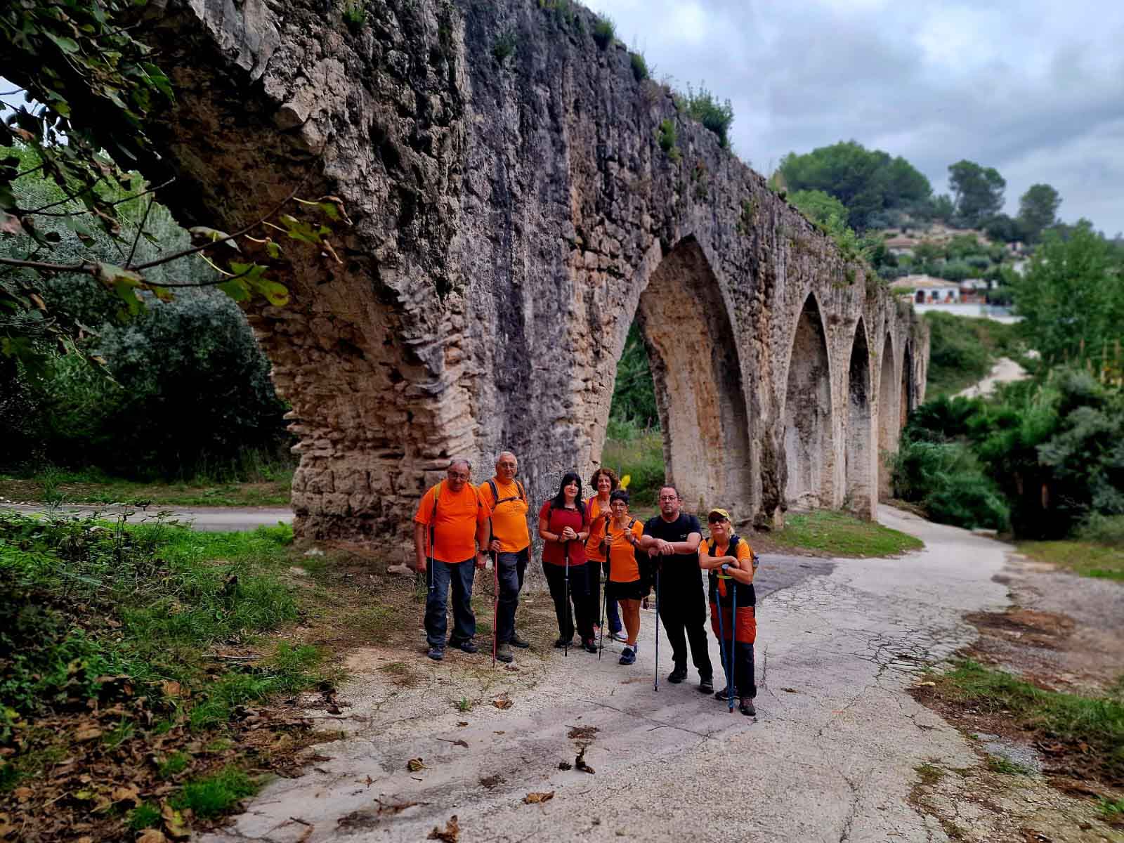 Bellús. Cova negra y arcadetes